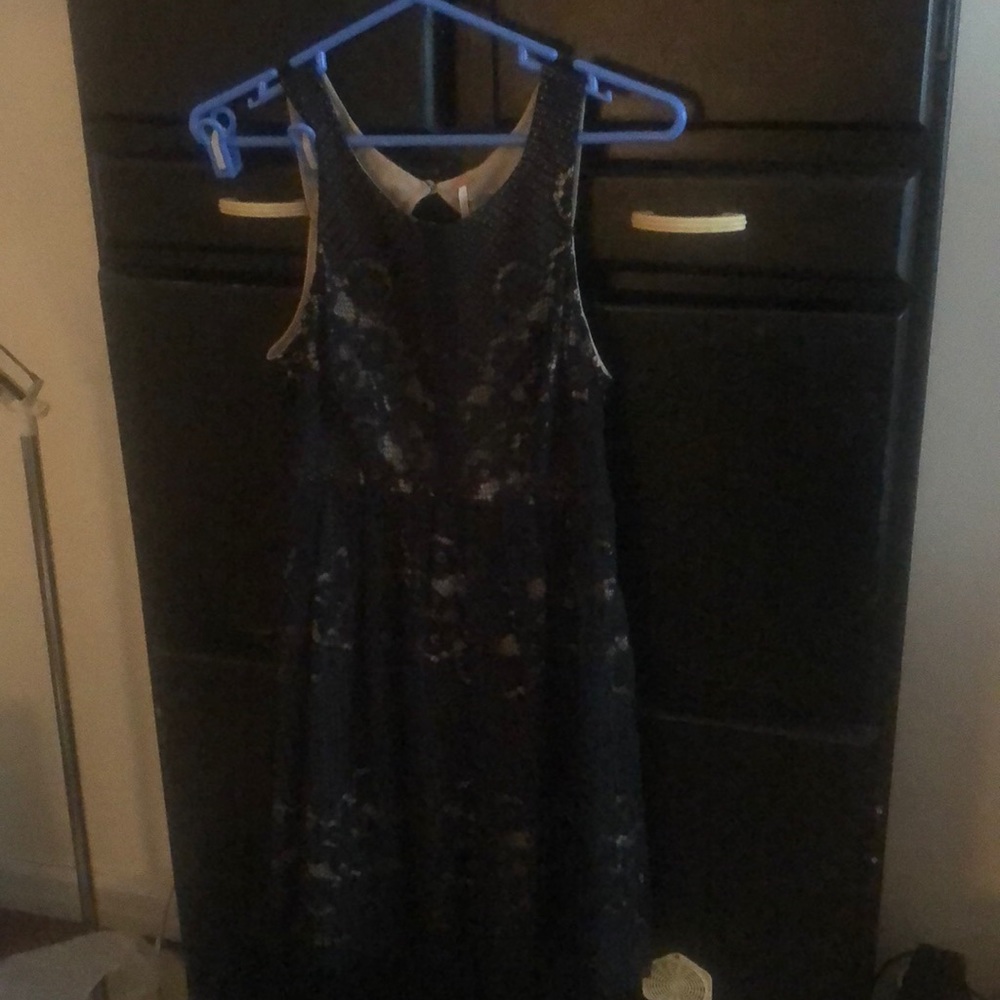 Backless cocktail dress